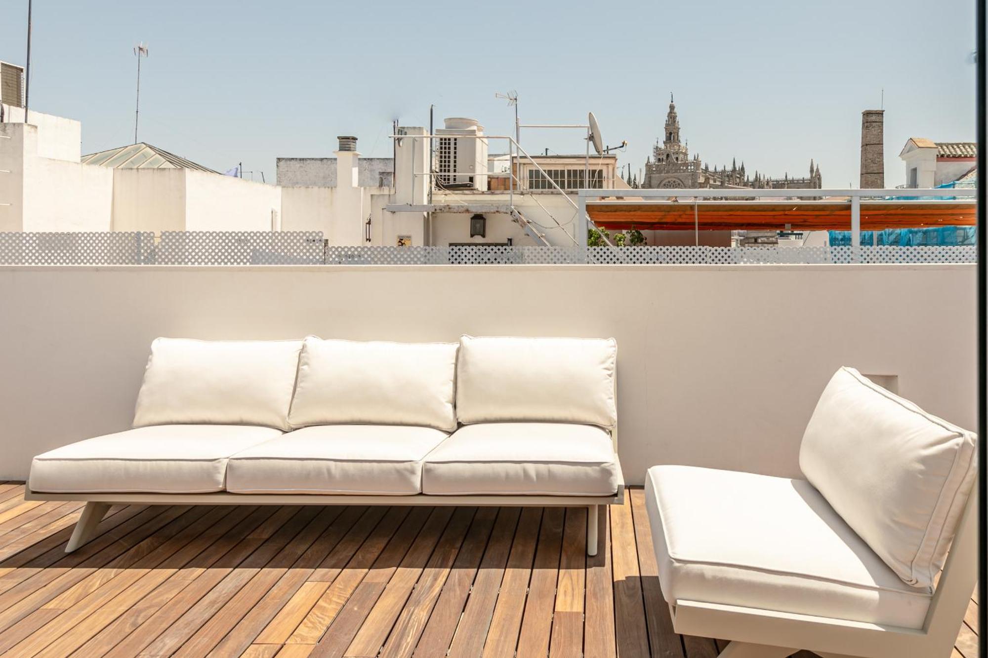 Green-Apartments Reales Atarazanas Suites Seville Exterior photo
